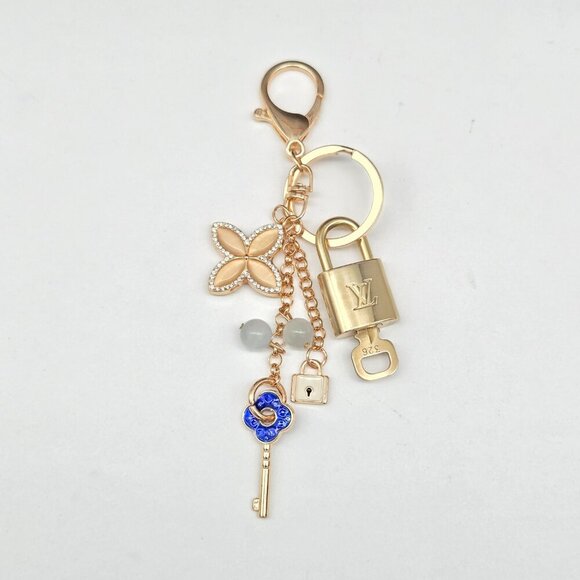 100% Auth Louis Vuitton Lock & Key with unbranded Bagcharm, Keycharm, Keychain - Picture 1 of 9